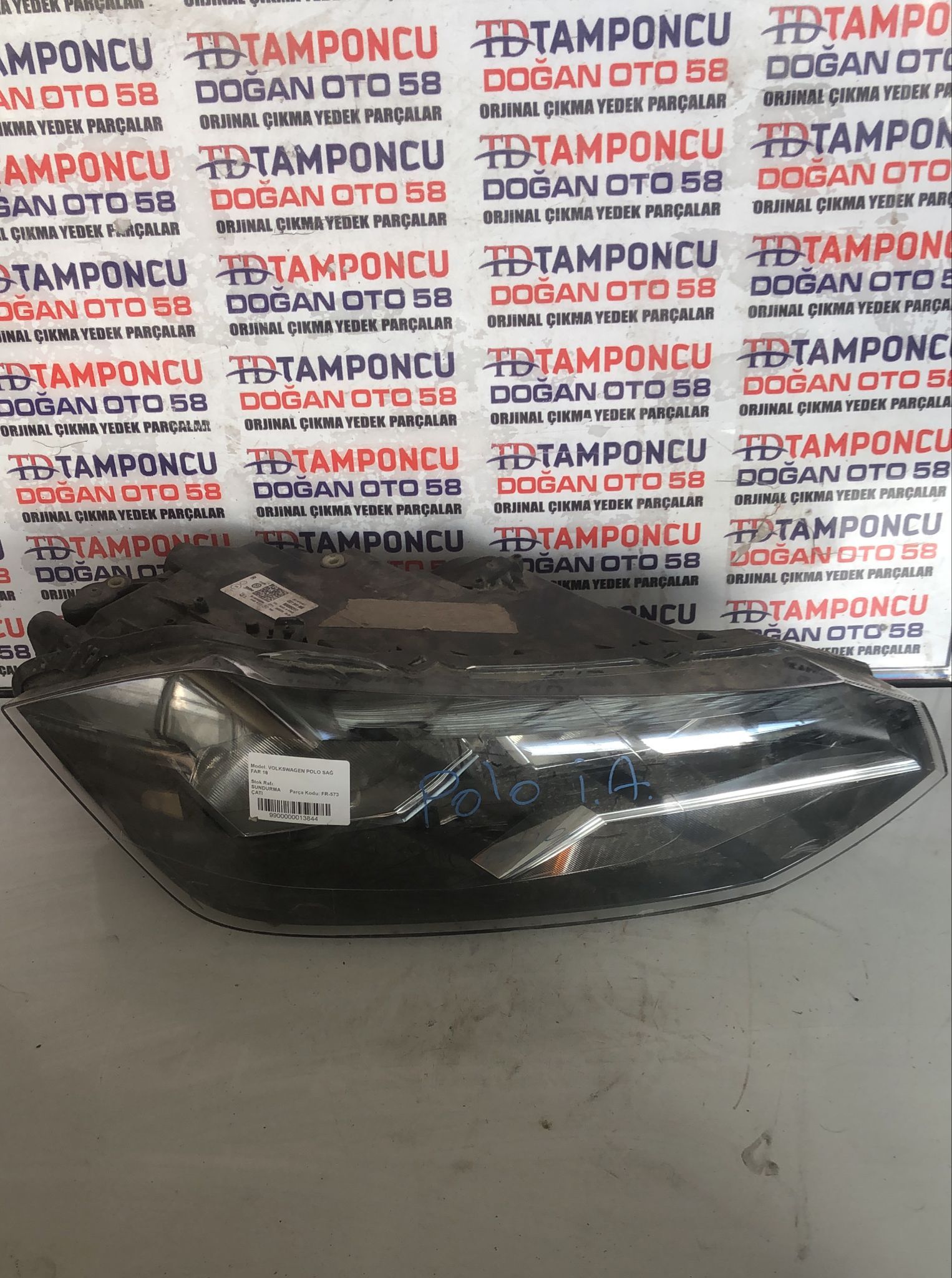 VOLKSWAGEN POLO SA FAR ORJNAL IKMA 18
